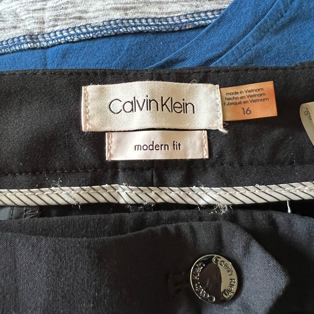 NWT Calvin Klein Modern Fit Women’s Size 16 Black Polyester Blend Dress Pants